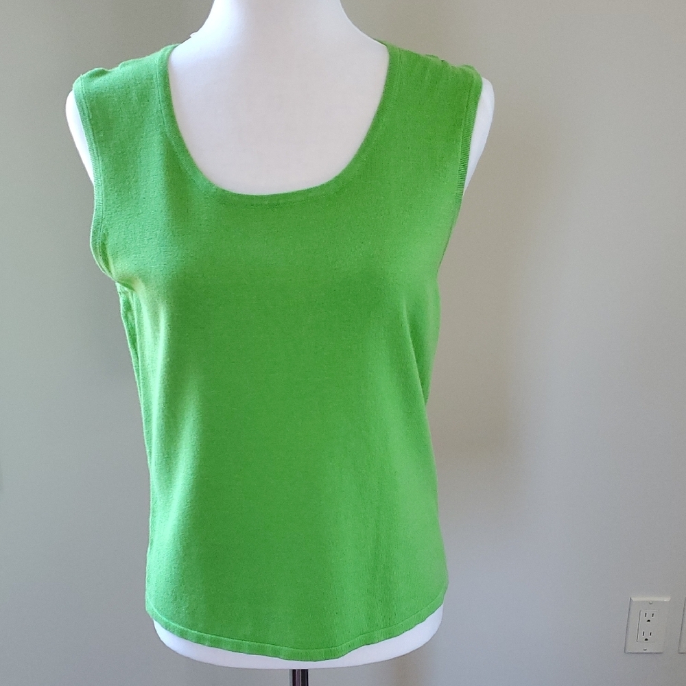 Green Sleeveless Women's Top